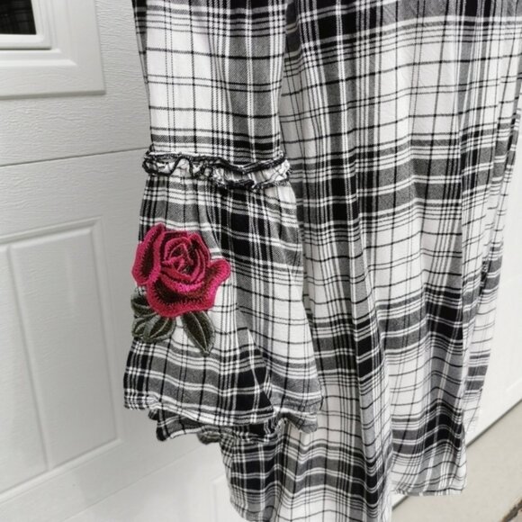 Design Lab by Lord & Taylor Plaid Off the Shoulder Blouse - Sz S - Picture 3 of 8